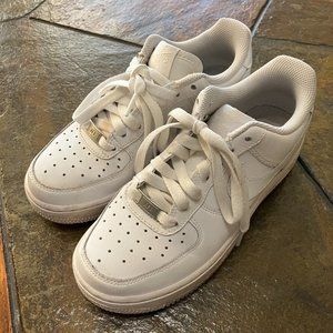 Nike Air Force 1 White Low Top Sneakers Grade School Kids Sz US 3.5 Y
